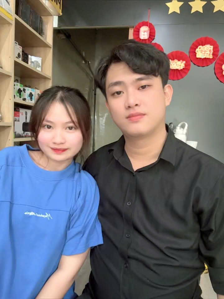 Chụp Hình Cùng Nhau